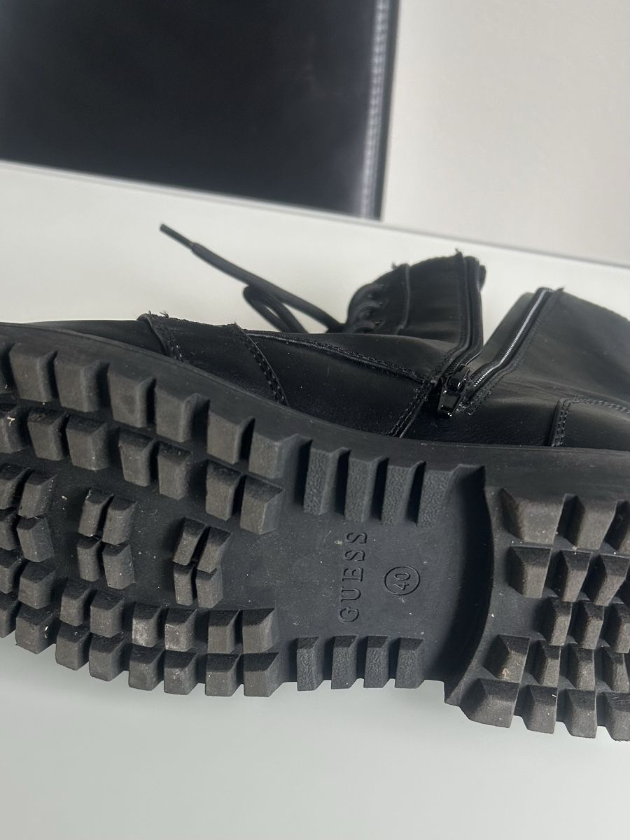 Guess Damenschuhe: Guess Boots – Gebraucht aus Allschwil von Filouactiv 2