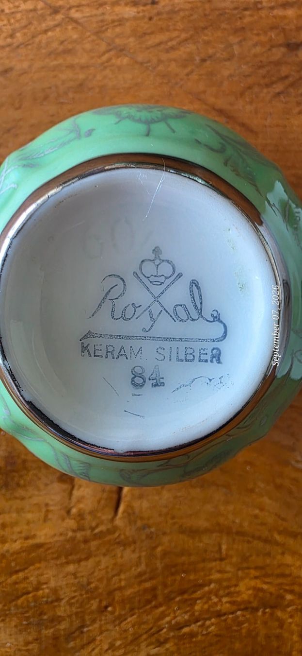 Set di piatti: ROYAL TEE ODER MOKKA SATZ -  KERAMIK VERSILBERT – Usato da Walchwil venduto da POLAR 7