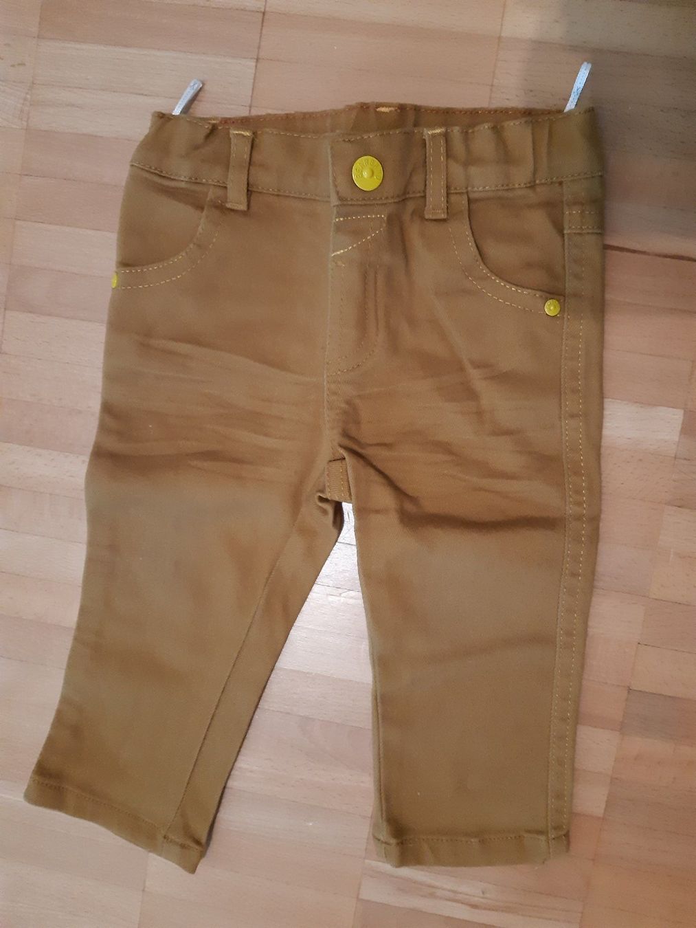 Lotti & Set di vestiti: Baby-Set Pullover + Jeans Gr. 74 – Nuovo (secondo la descrizione) da Urdorf venduto da core8 3