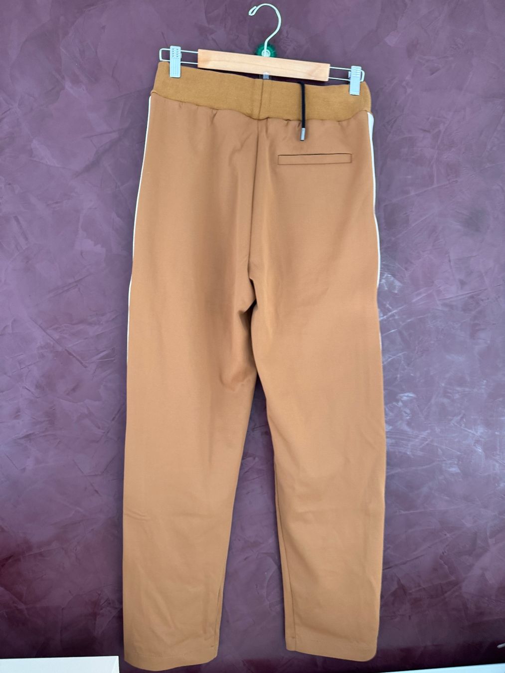 Completi: Bally Jogging Anzug Gr 42 – Nuovo e nell'imballaggio originale da Volketswil venduto da praxis12 7