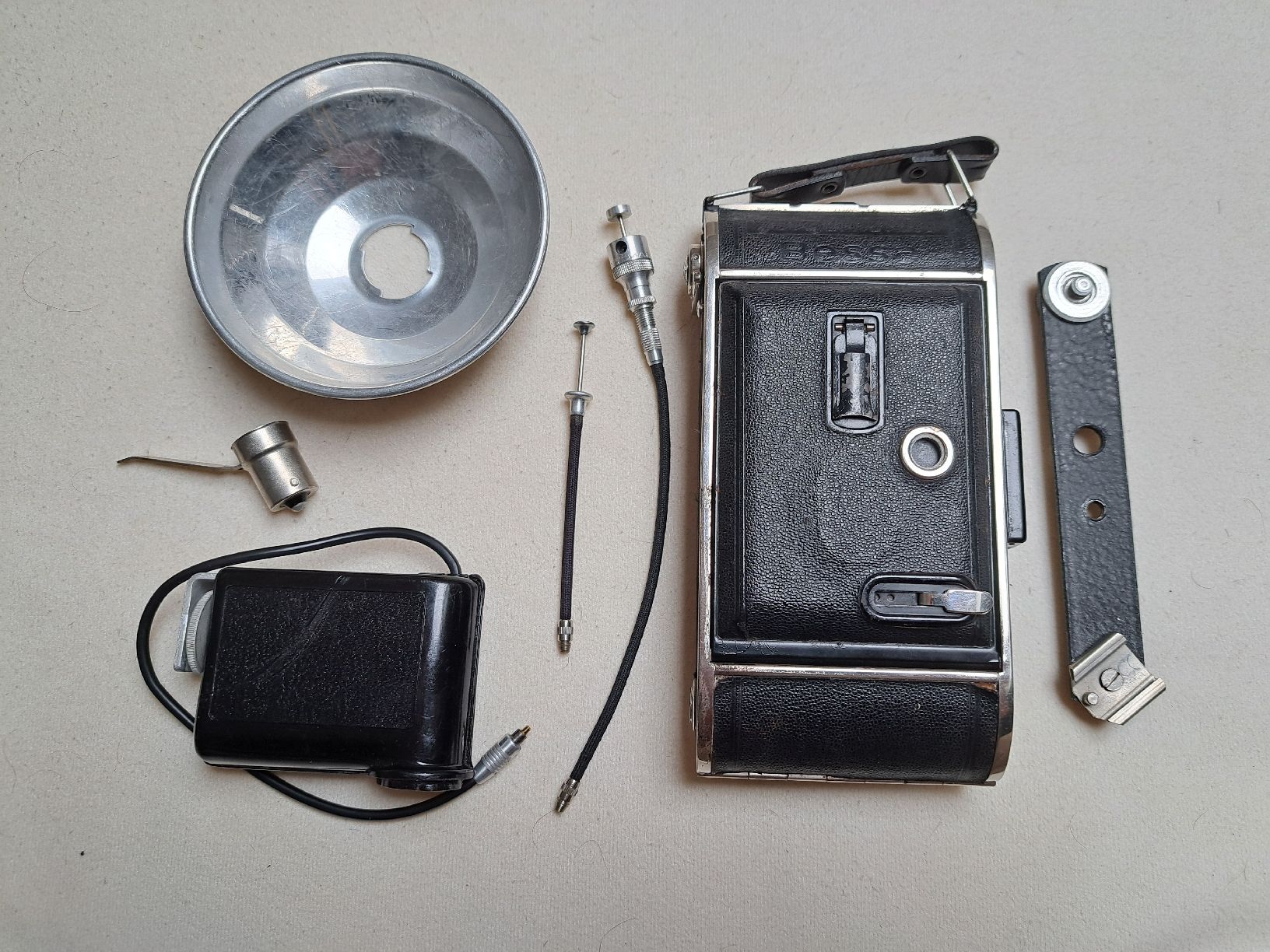 Voigtländer Fotocamera: Voigtländer Bessa - Voigtar 1:6.3 – Usato da Schaffhausen venduto da Oecher 7