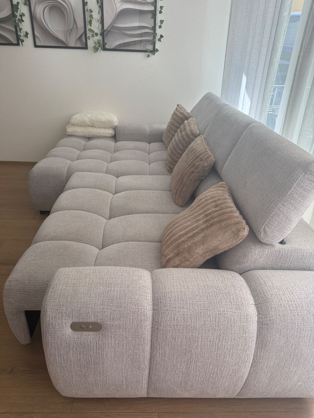 Divani: Modernes Sofa mit elektrischer Verstellung – Nuovo (secondo la descrizione) da Merenschwand venduto da LuxeFlow 2