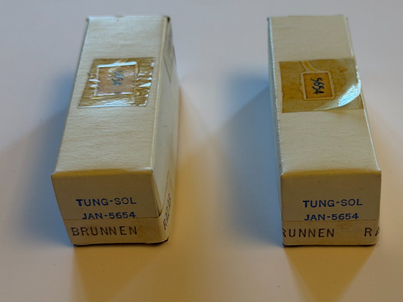 Elektronikbauteile: Elektronenröhre 5654 / 6AK5W / 6096 – Neu (gemäss Beschreibung) aus Huttwil von Thoste 1
