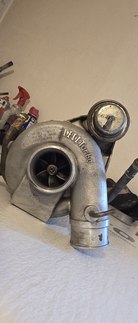 Subaru Tutti pezzi di ricambio auto: turbo IHI VF35 Sti Impreza Subaru – Difettoso da Vétroz venduto da fon_lfw7