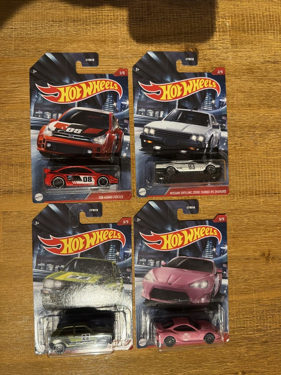 Hot Wheels Modellini d'auto: Hot Wheels - Ensemble de 4 voitures de collection ! – Usato da Marin-Epagnier venduto da sar_pb9r