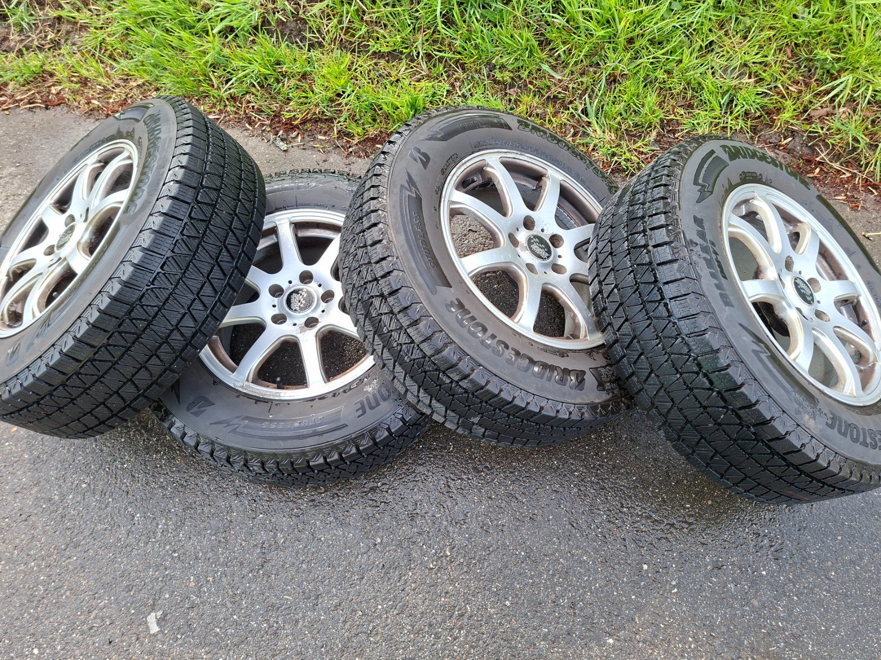 Bridgestone Pneumatici & Ruote complete: 1 Satz Winterräder BRIDGESTONE – Usato da Knutwil venduto da Froeschli60