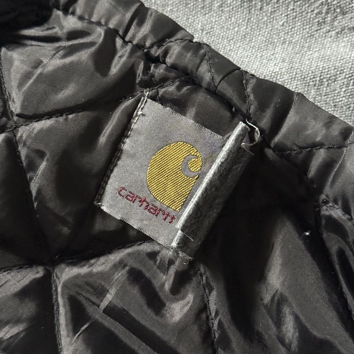 Carhartt Giacche: Veste Carhartt d'hiver à capuche – Usato da Bouveret venduto da Diegzzzz 3