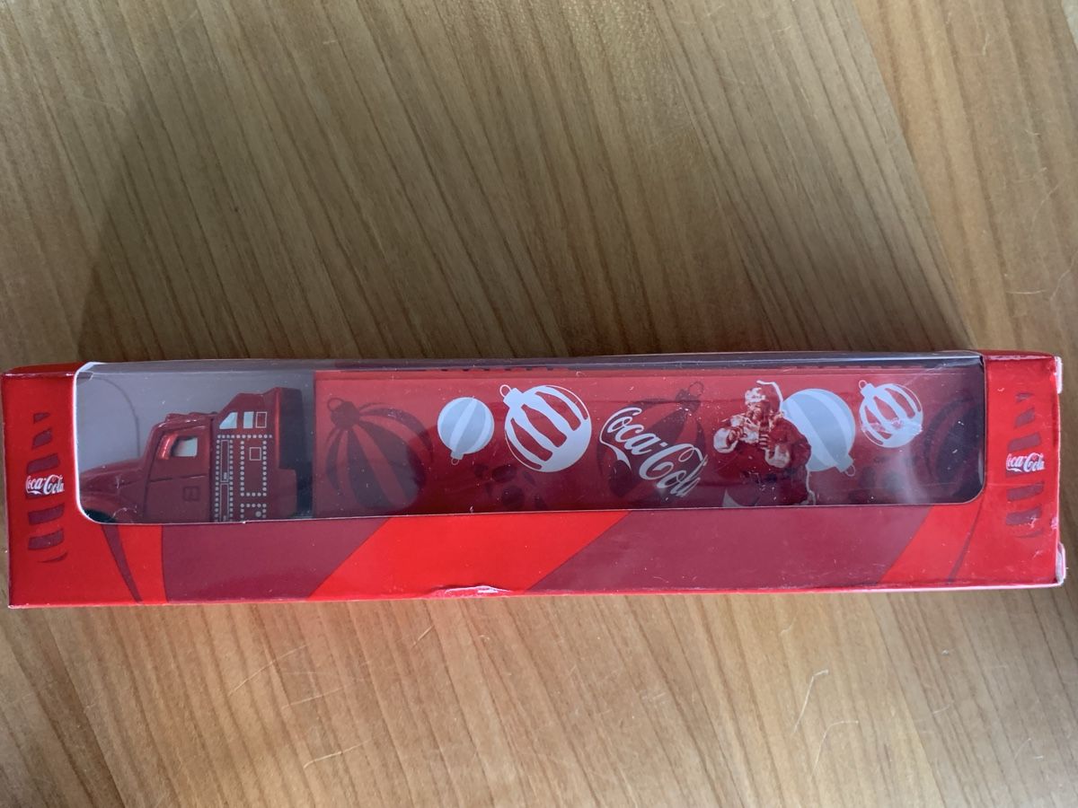 Statuette: Coca Cola Merch Bundle , Eisbär, Socken, Truck, Magnet – Nuovo (secondo la descrizione) da Aarwangen venduto da ChristineHoKa 3