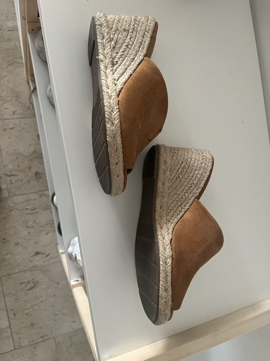 Damenschuhe: Pantoletten  – Gebraucht aus Zürich von Carlo05101971 1