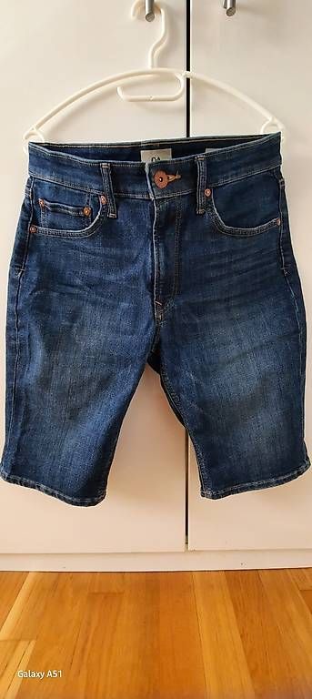 Jeans: ***C&A*** Jeansshorts Gr 32 – Usato da Wädenswil venduto da H2H_Secondhandshop 4