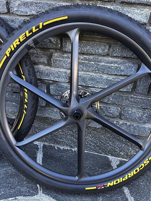 Pneumatici & Ruote complete: Ruote Bike Ahead Composites Biturbo RS – Usato da Balerna venduto da gio_t7l9 1