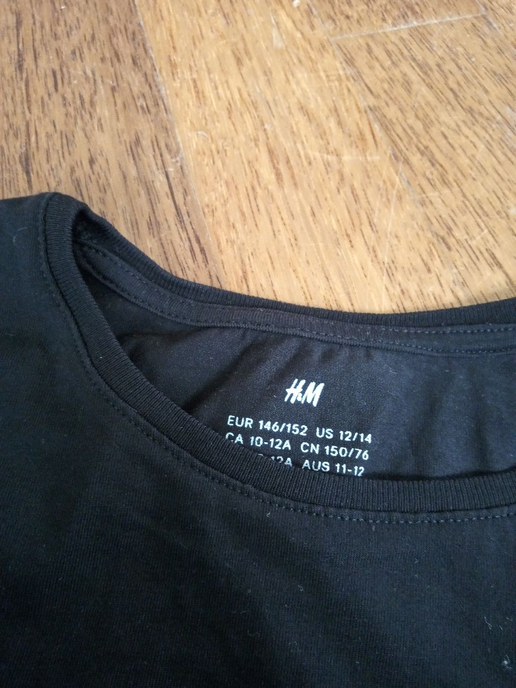 H&M T-shirt: H&M Langarm-Shirt, Gr. 146/152, schwarz – Usato da Büren SO venduto da swelch 1