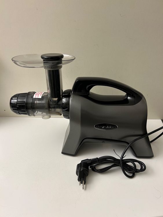 Omega Juicer MM1500 Gunmetal mit Schweizer Adapter Kaufen auf Ricardo