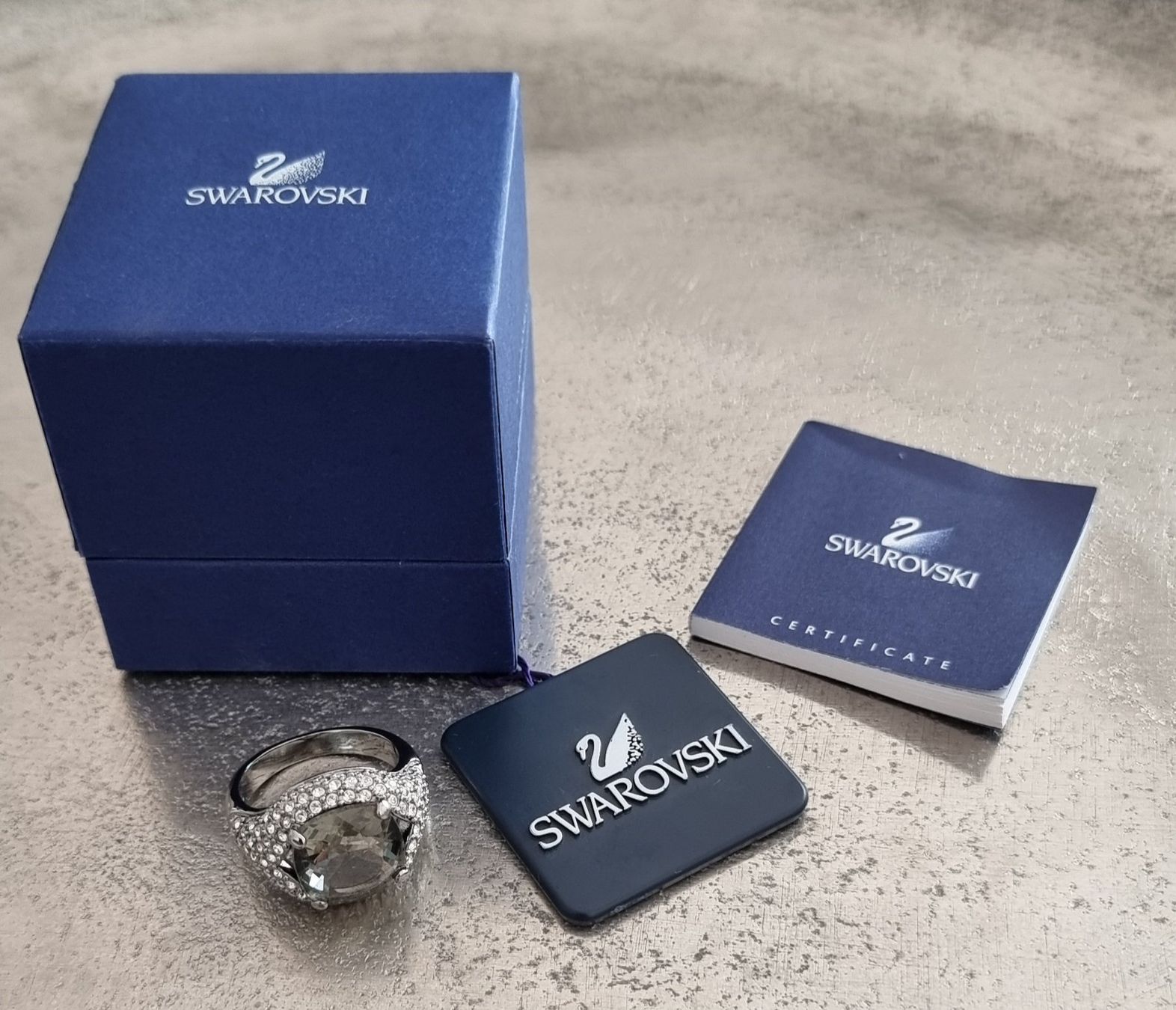 Swarovski Anelli: ORIGINAL- Swarovski Ring-Gr. 17 – Nuovo e nell'imballaggio originale da Frauenfeld venduto da Bleeddragon 1