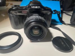 Minolta Dynax 7xi Kamera mit AF zoom XI 28-80mm f4 (22)-5.6