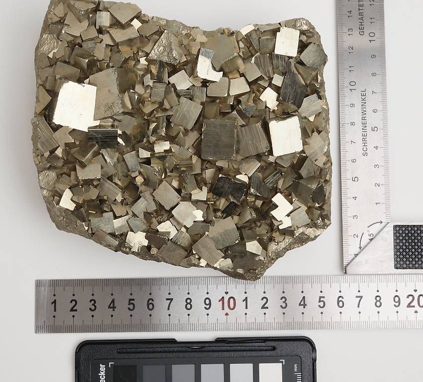 Mineralien & Heilsteine: Pyrit – Gebraucht aus Zürich von panda024