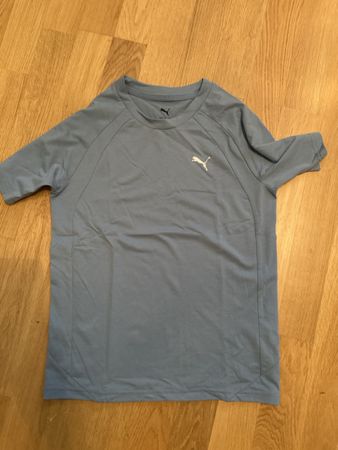 Puma T-Shirt kurzarm hellblau Gr. 152
