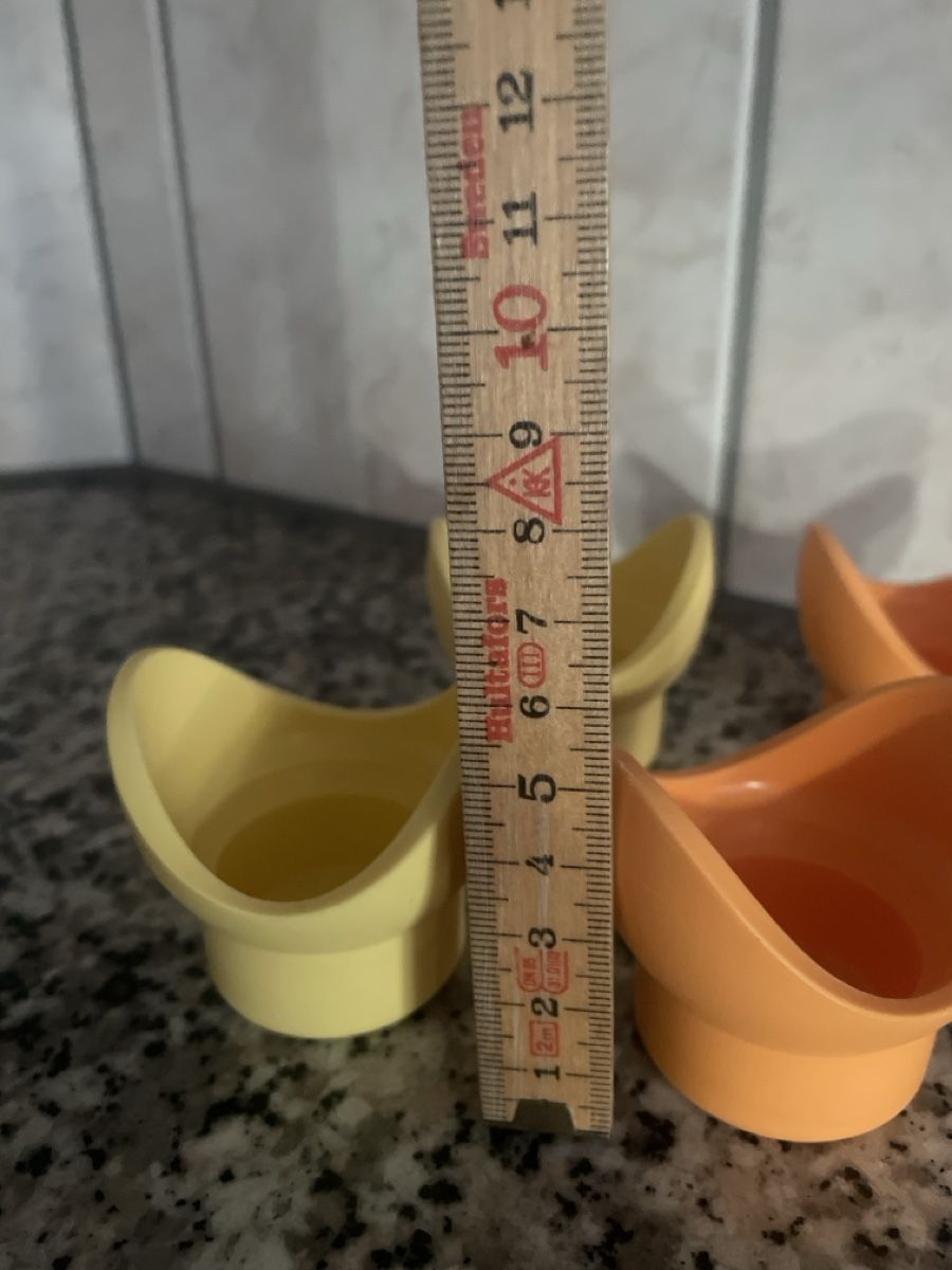 Sonstiges Geschirr: 4 Eierbecher Tupperware gelb/orange – Gebraucht aus Kaiseraugst von KlausSina 1