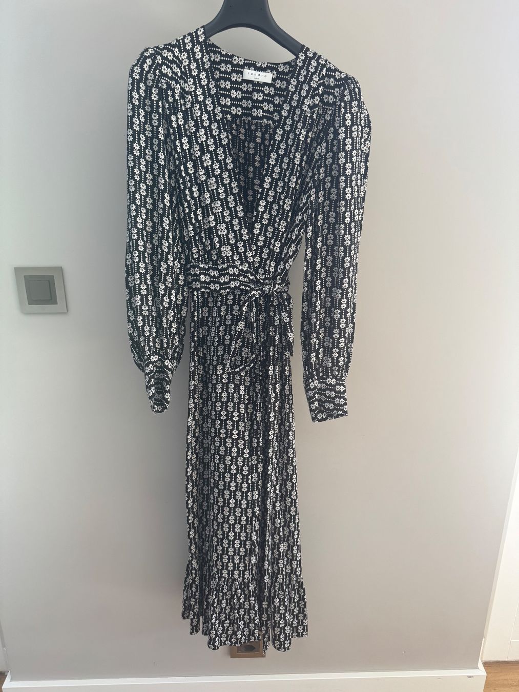 Sandro Vestiti: Robe Sandro T34 – Usato da Conches venduto da chn_hgl6