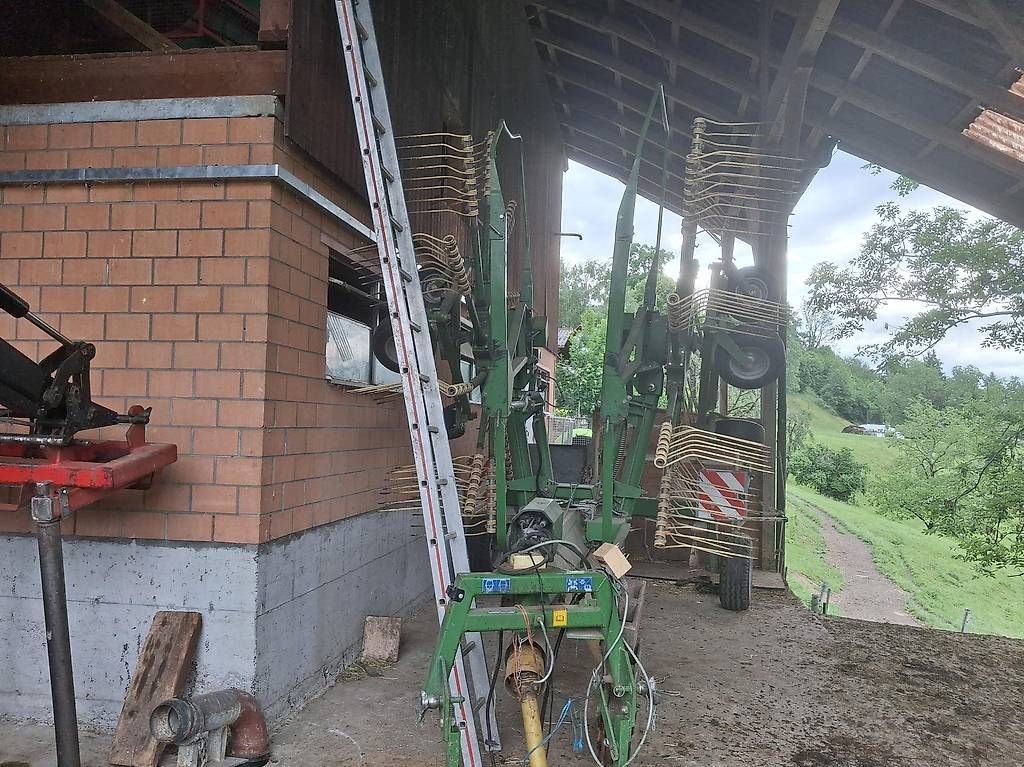 Krone Raufutterernte: Schnäppchen Krone Mittelschwader – Gebraucht aus Altstätten SG von Beck100