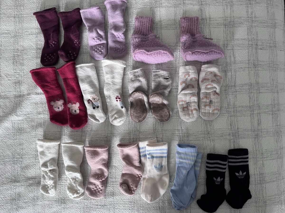 Calze per bambini: Baby Socks & Booties 18-19-20 – Usato da Zürich venduto da lui_ns5h
