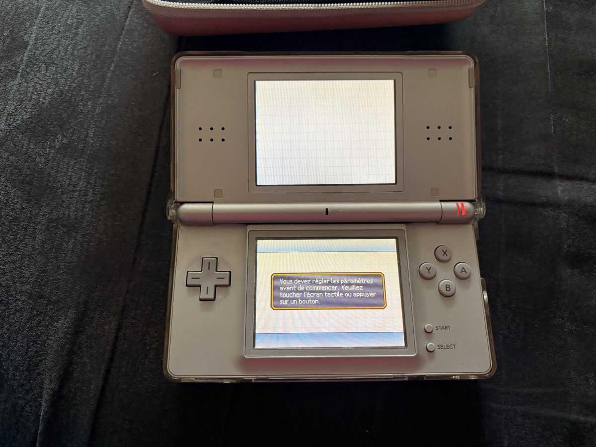 Nintendo Console: Console Nintendo DS Lite argent avec étui Hello Kitty – Usato da Carouge GE venduto da irma016 2