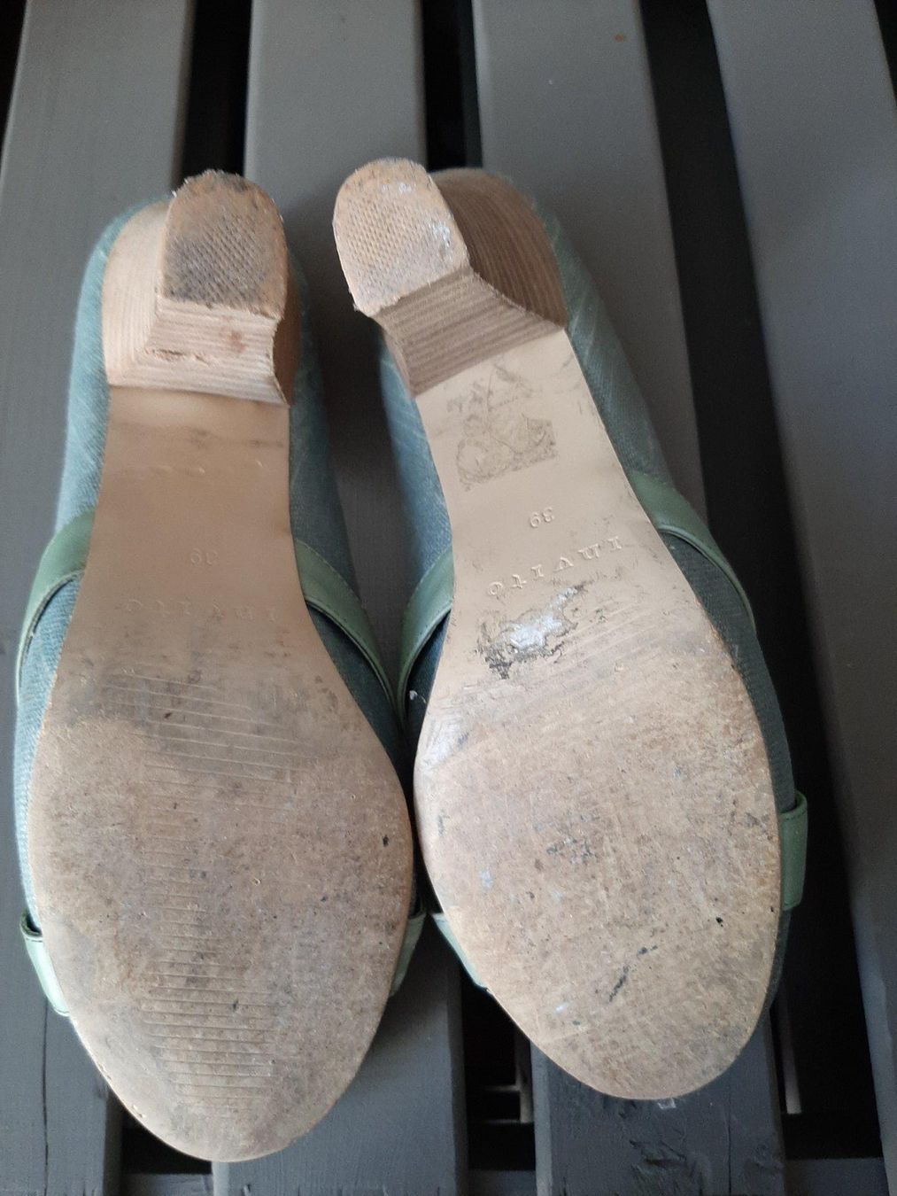 Scarpe da donna: Think! Schuhe 39 Pumps mit Schimmer Stoff – Usato da Bern venduto da Preloved.Nile.4.Sale 6