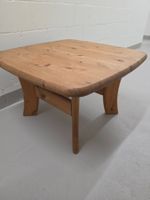 Holztisch 50cm hoch, quadratisch 75x75cm, Massivholz