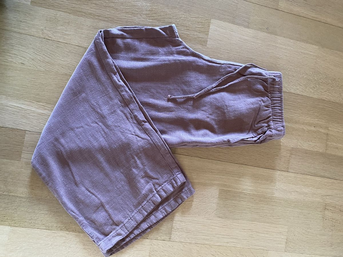Stradivarius Pantaloni: Pantalon Stradivarius taille S couleur marron – Usato da Aigle venduto da Celina28