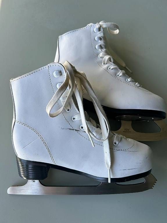 Pattini da ghiaccio: Schlittschuhe Grösse 35 – Usato da Zürich venduto da Sharko 2