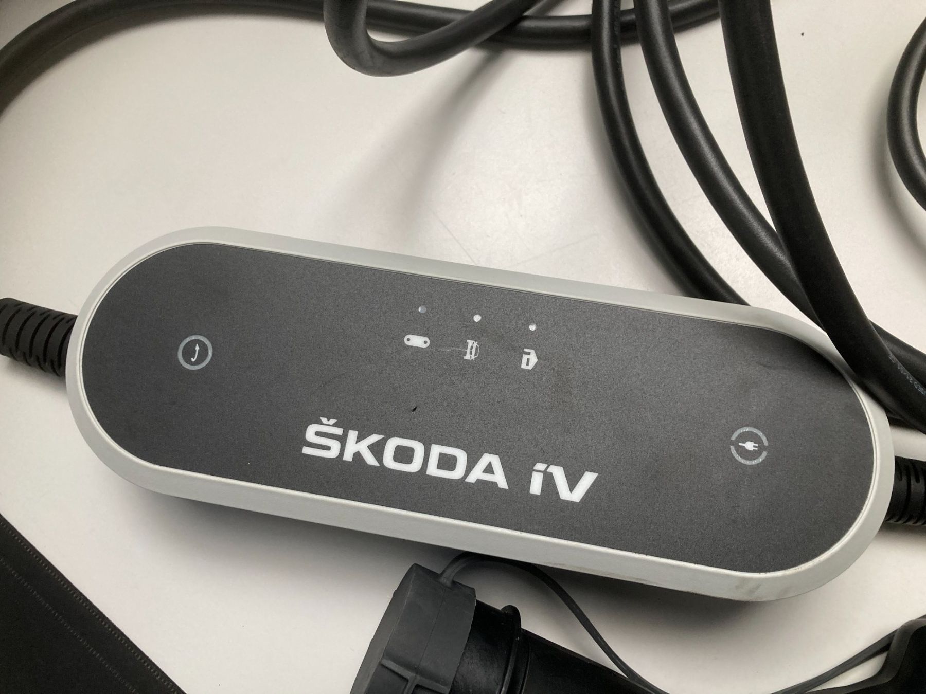 Cavi: ŠKODA iV E-Auto Ladekabel und Stecker Type2 – Usato da Cham venduto da WB2223 1