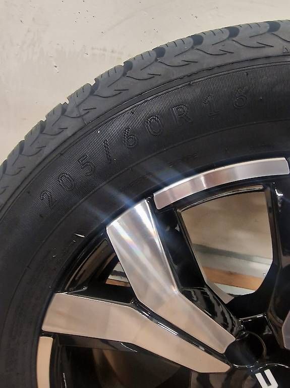 Pneumatici & Ruote complete: Roues alu neuve Dacia  – Nuovo e nell'imballaggio originale da Ecublens venduto da Daniele01 1