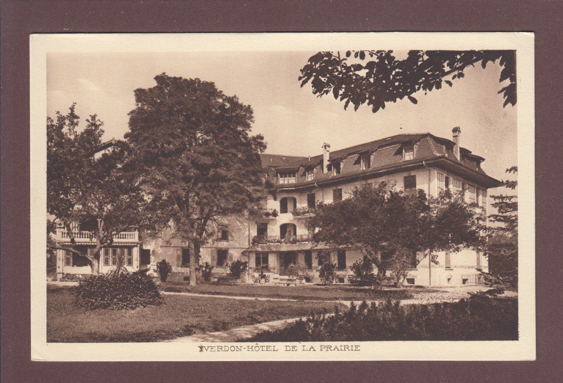 Cartoline postali: YVERDON - Hôtel de la Prairie – Usato da Pully venduto da nicecards