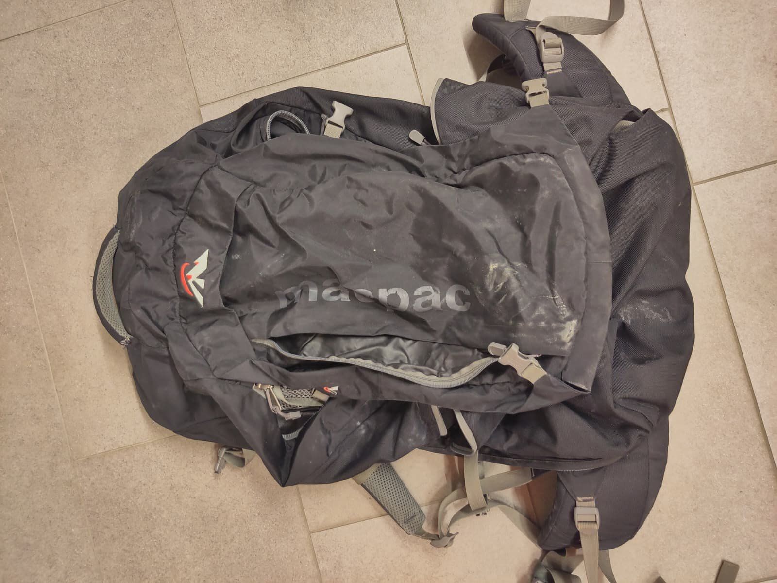 Macpac Zaini: MacPac 70L Rucksack + 15L Tagesrucksack – Usato da Wädenswil venduto da jul_dn77 1