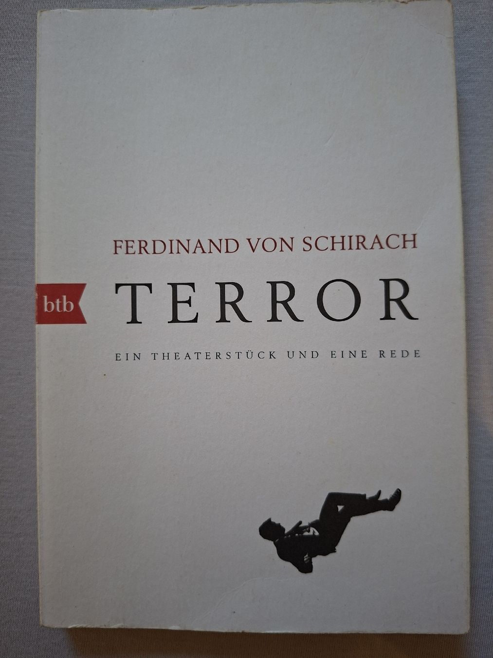 Libri: Ferdinand von Schirach - Terror, Taschenbuch – Usato da Nürensdorf venduto da bla_h6jn