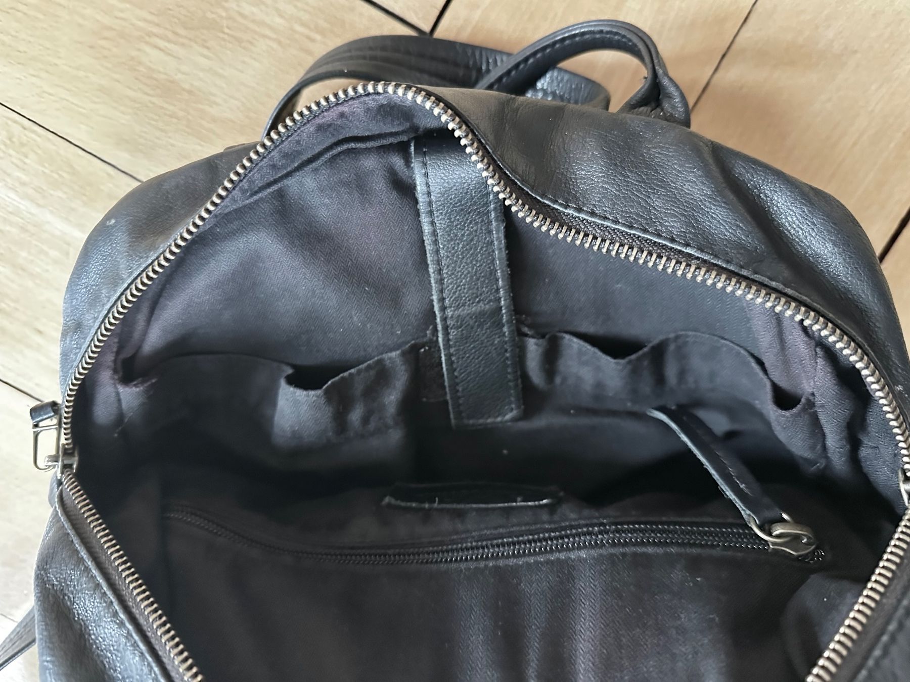Zaini: Schwarzer Lederrucksack von Ladybird – Usato da Zürich venduto da MakasoZH 3