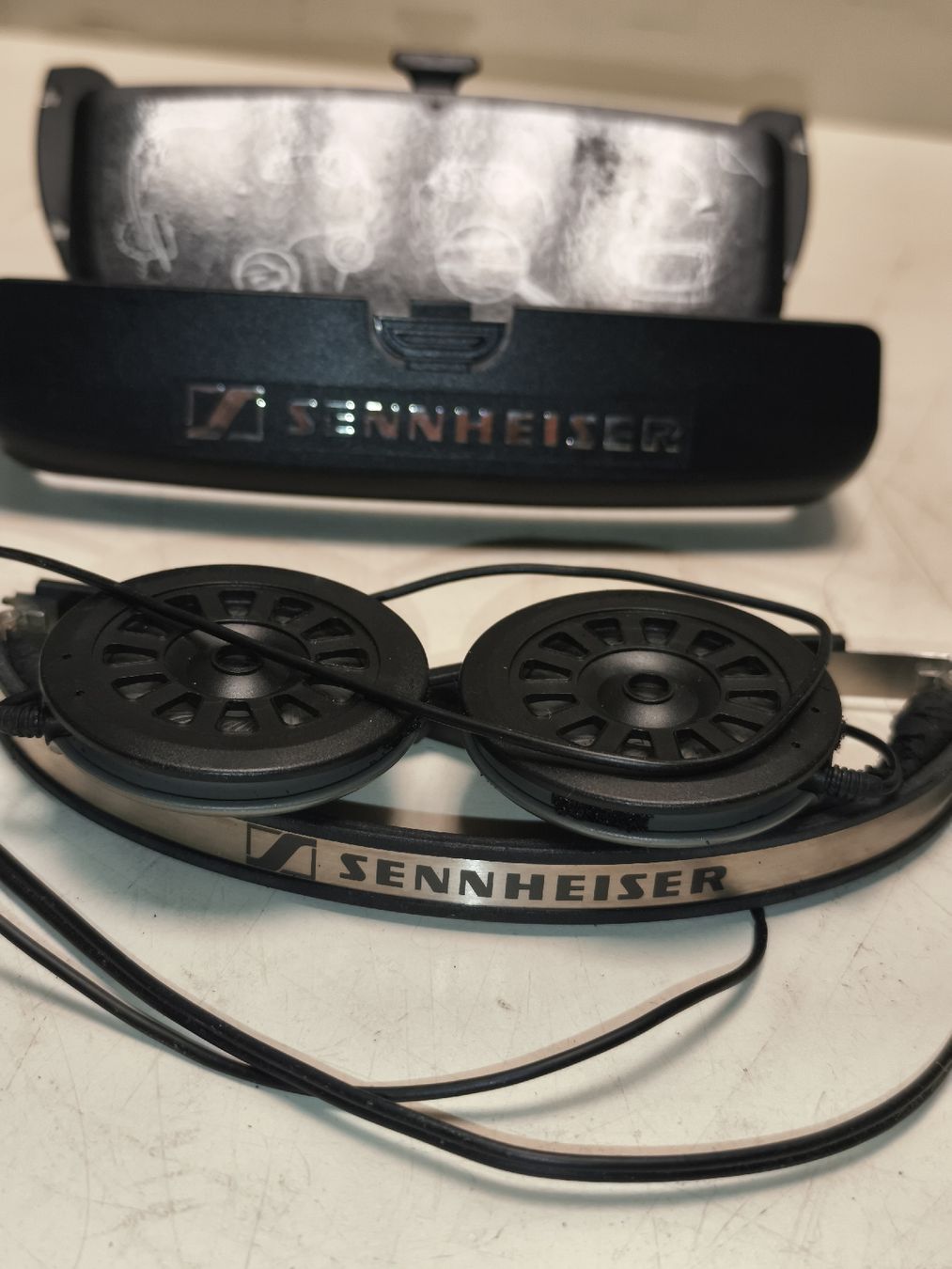Sennheiser Cuffie: Sennheiser PX 100 Kopfhörer mit Etui,(em78) – Difettoso da Künten venduto da Schnaepplihuus 1