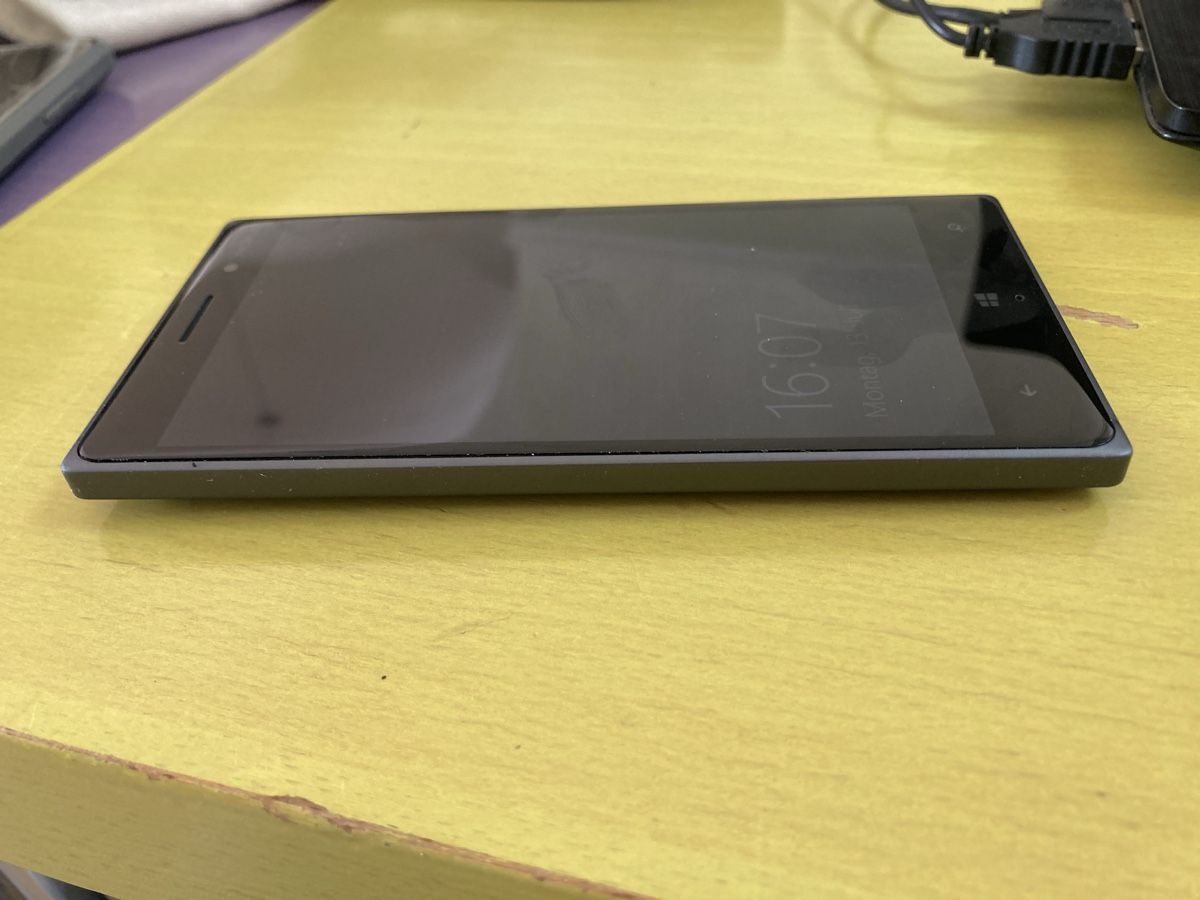Nokia Handys / Smartphones: Nokia Lumia 830 Windows 10 Handy – Gebraucht aus Flawil von rcnkr 4