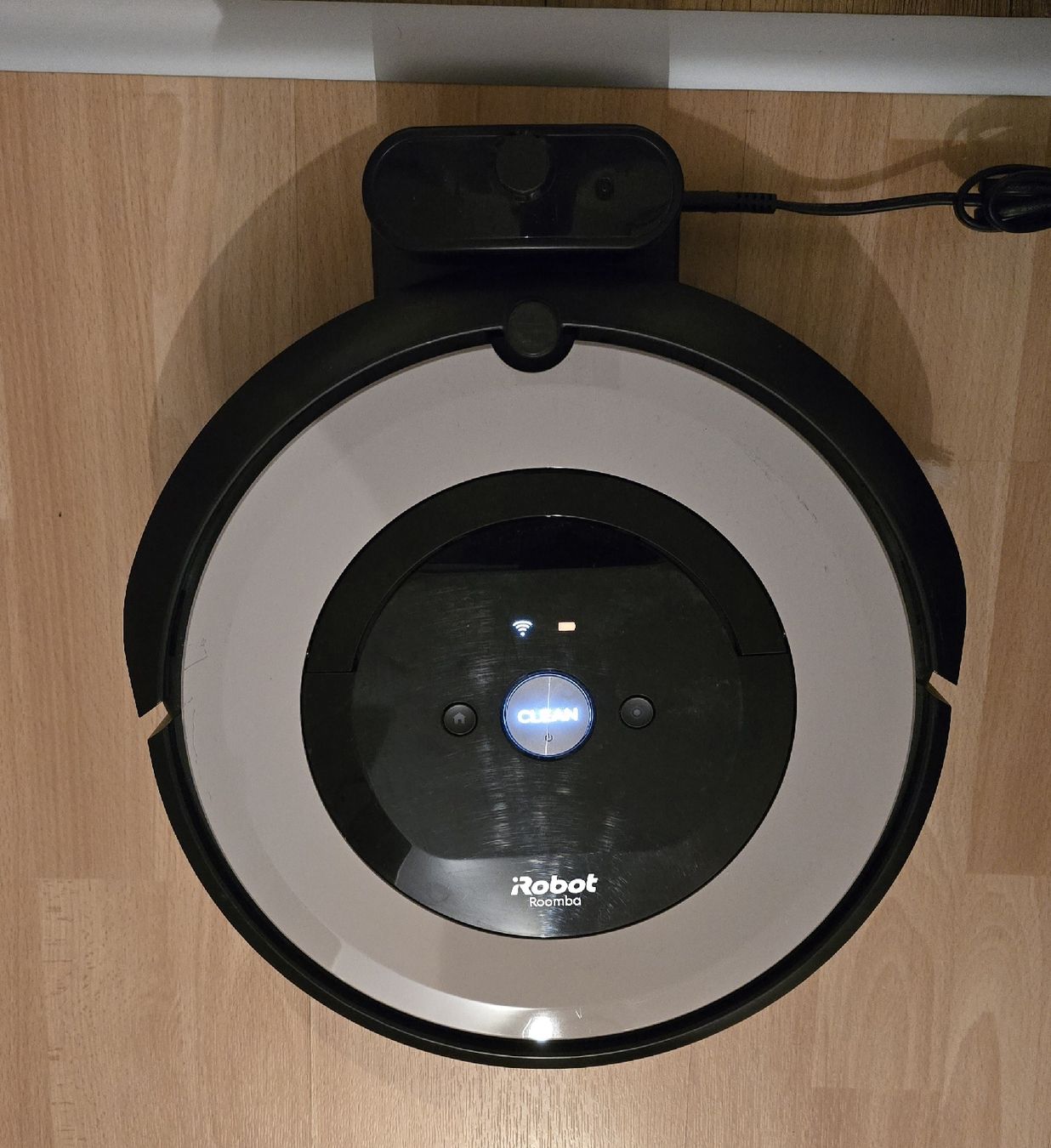 Irobot Aspirapolveri & Accessori: iRobot Roomba e5 Staubsaugroboter - Top Zustand! – Usato da Reiden venduto da Racemanb 1