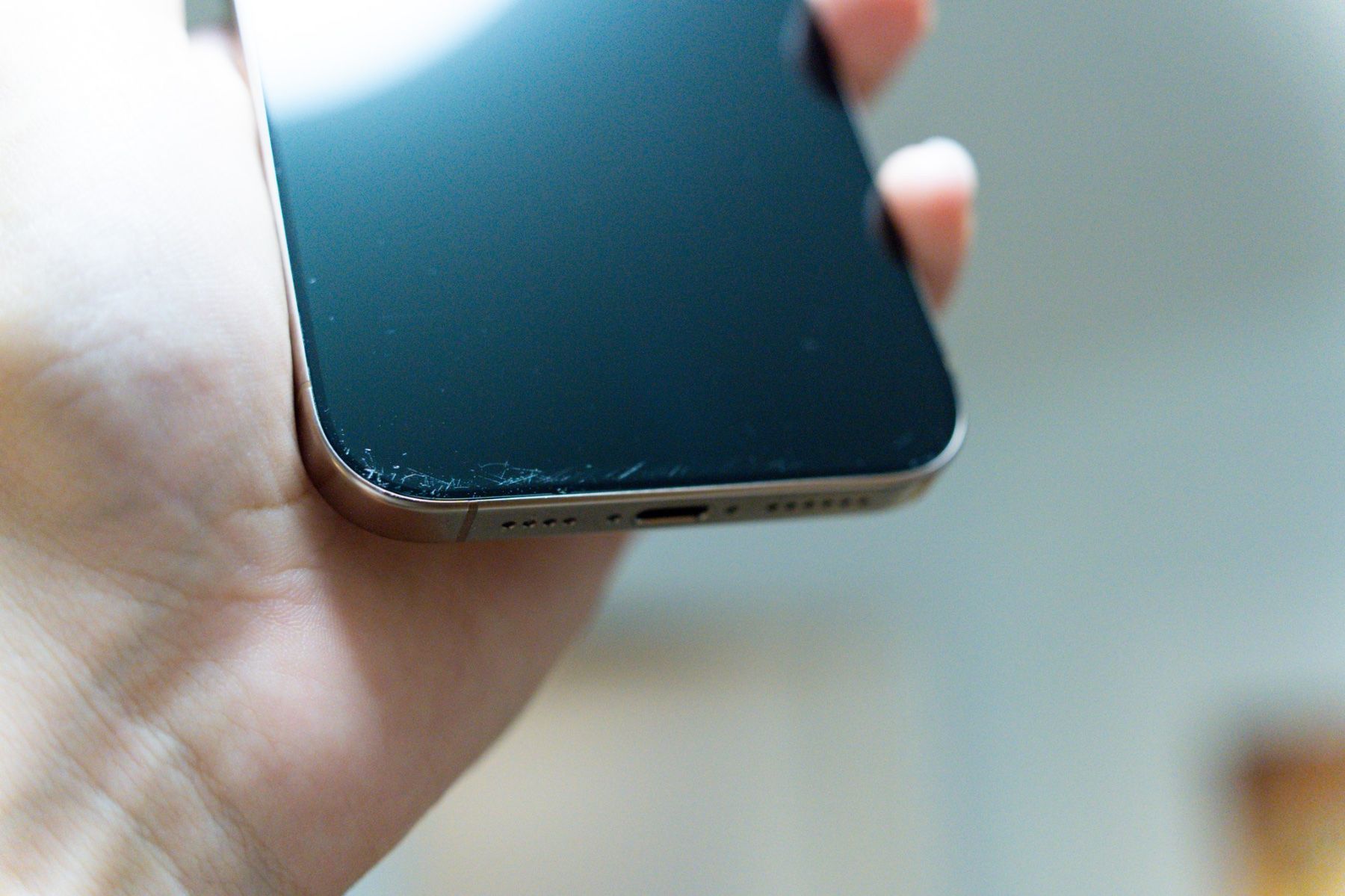 Apple Telefoni cellulari / Smartphones: iPhone 16 Pro Max Desert Titanium – Usato da Vernier venduto da TKDch 2
