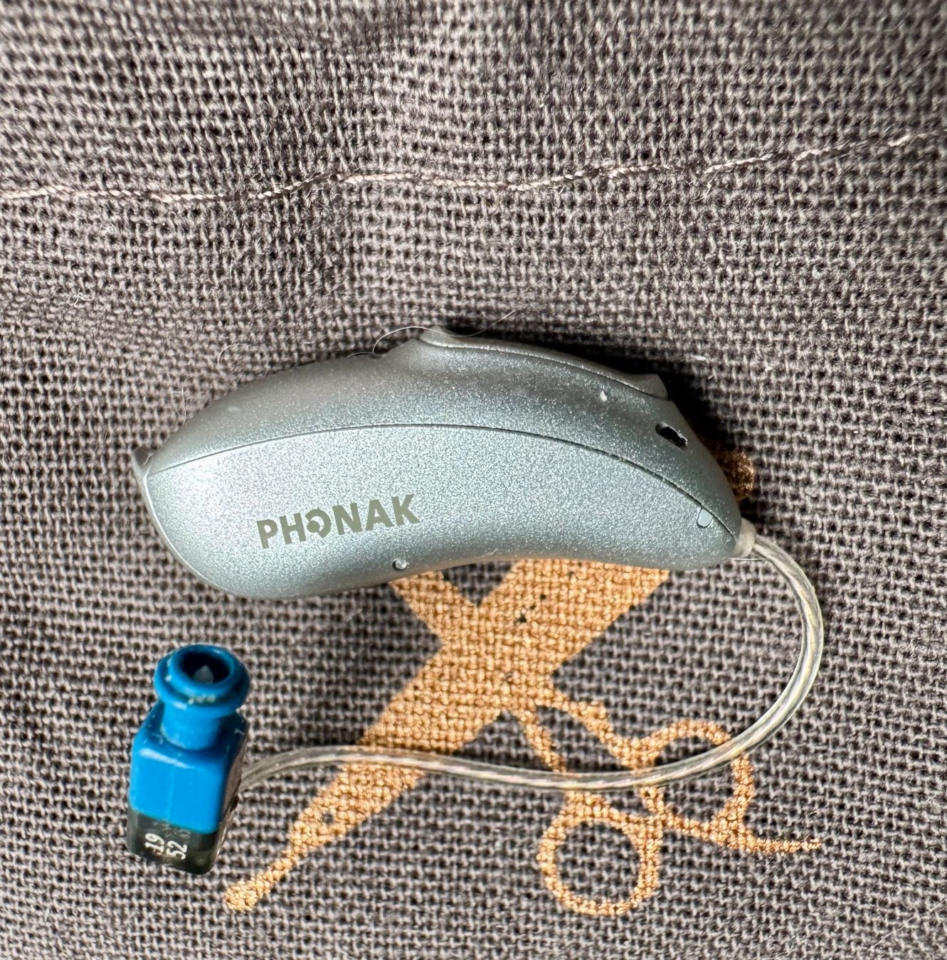 Phonak Attrezzature mediche: Phonak Audéo M30 312 Hörgerät Links – Usato da Hermetschwil-Staffeln venduto da Mobile2013