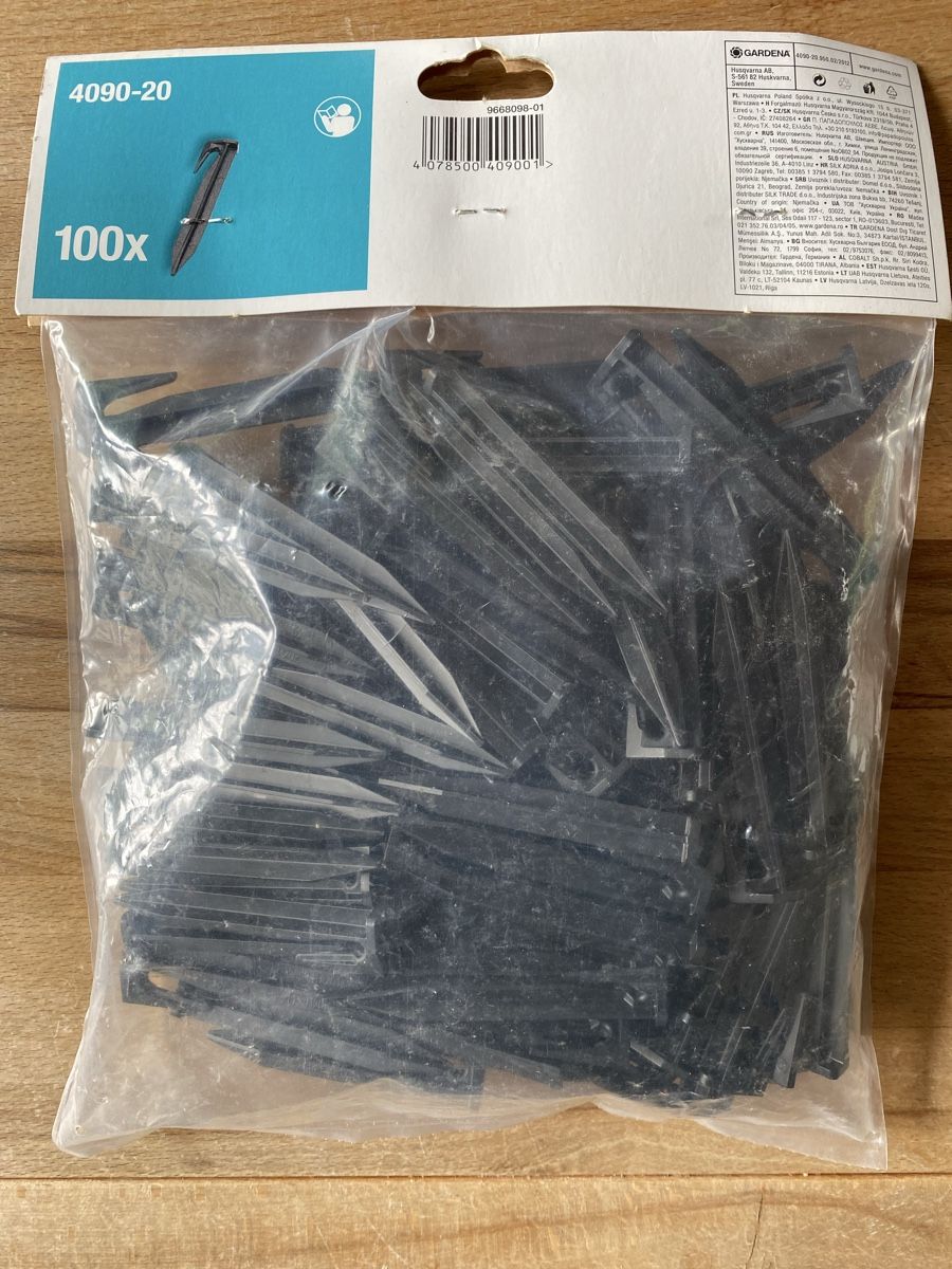 Gardena Eisenwaren: Gardena Haken 100x – Neu (gemäss Beschreibung) aus Bolligen von Meanstreak 1