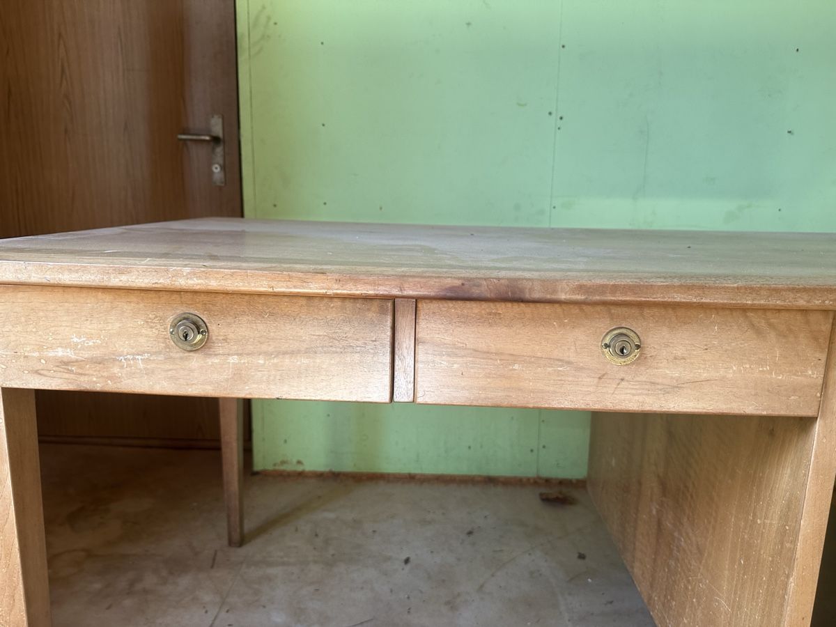 Scrivanie: Biedermeier Schreibtisch – Usato da Regensdorf venduto da Panapamo 2