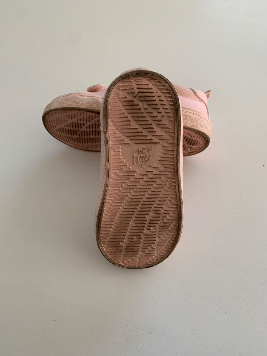 Scarpe per ragazze: Sneakers Grösse 24 – Usato da Wangen an der Aare venduto da Semadeni13 1