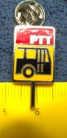 POSTAUTO PTT HALTESTELLE-TAFEL ENAMEL PIN SILBRIG