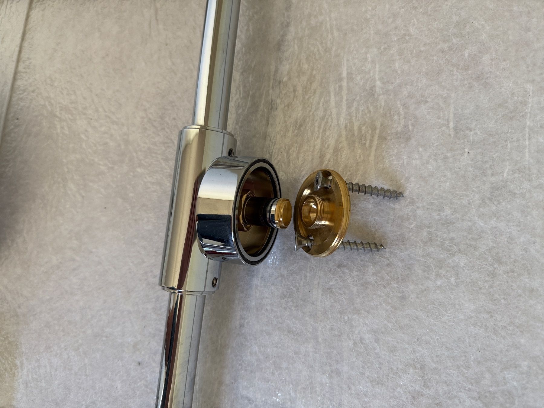 Kwc Douches: DUSCHGARNITUR MIT REGENDUSCHE – D'occasion à Bellach par biker044 9