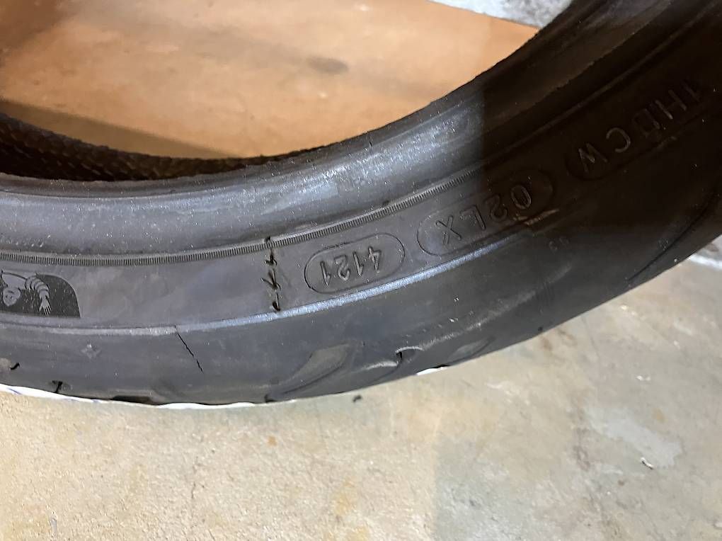 Michelin Pneus & Kompletträder: Michelin Road 6 120/70/17 – Gebraucht aus Regensdorf von student87 2