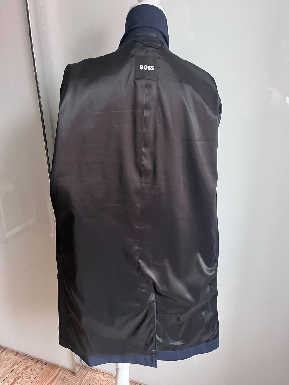 Hugo Boss Mäntel: Herren Mantel Hugo Boss Grösse 50 – Gebraucht aus Kreuzlingen von Olame 5