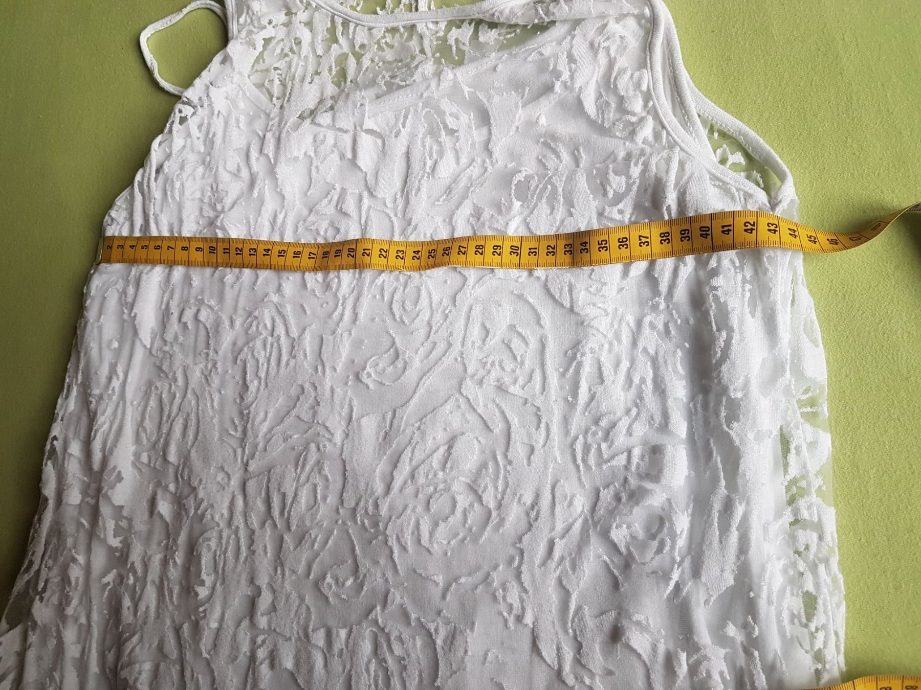 Vestiti: Robe taille M – Usato da Villiers venduto da san_jn5w 3