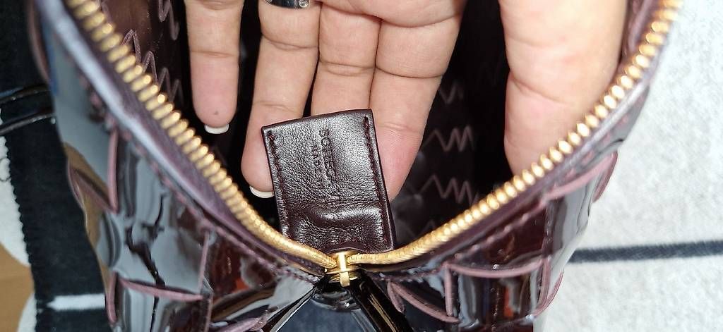 Borse da donna: Bottega Veneta Loop Small | Lackleder | Bordeauxp – Usato da Wettingen venduto da Lamadeux 4